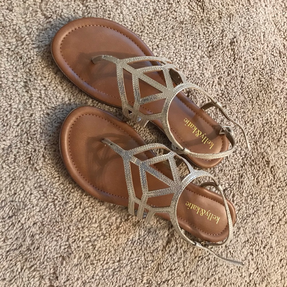 Kelly and Katie gold and brown sandal.  Size 7.5.